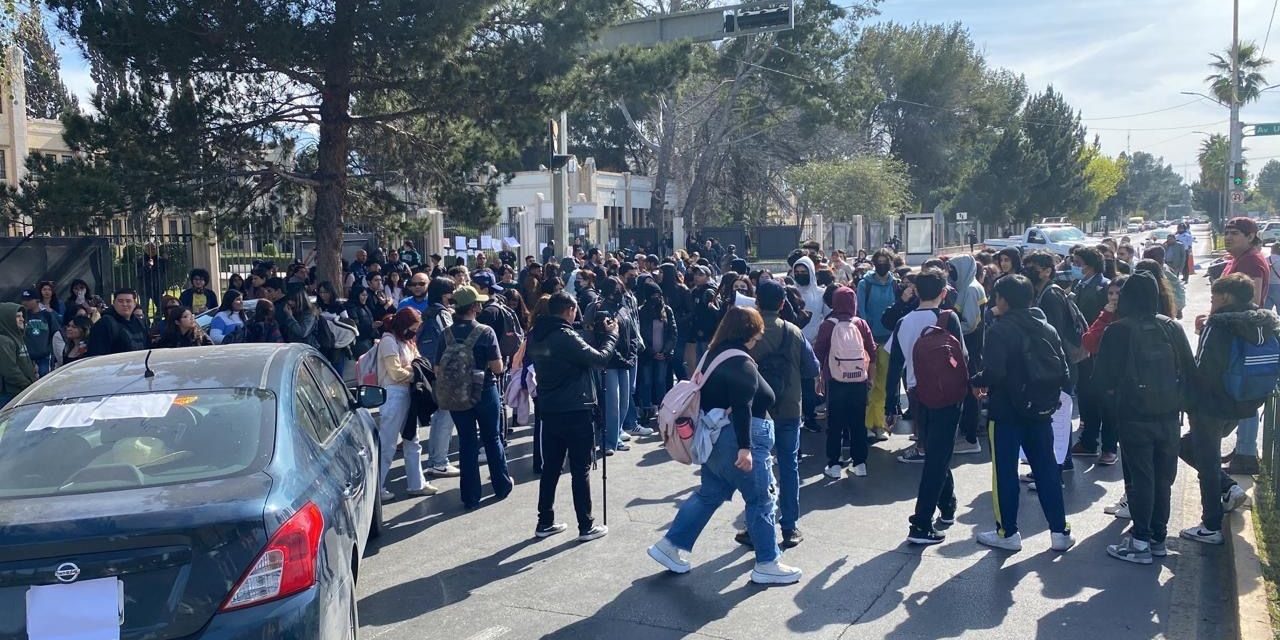 Plantón deja 200 mdp en pérdidas a negocios