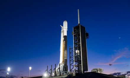 Lanzan exitosamente módulo ‘Odiseo’ rumbo a la Luna