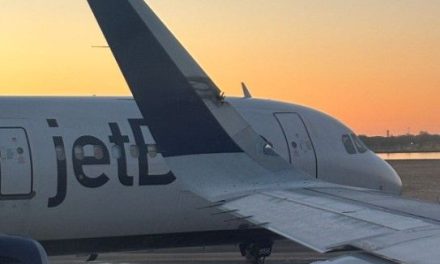 Dos aviones chocan en el aeropuerto de Boston