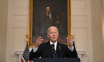 Biden responsabiliza a Rusia por la muerte de Navalny y promete consecuencias