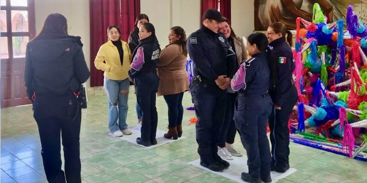 Capacita Agrupamiento Violeta de Saltillo a Arteaga para crear modelo
