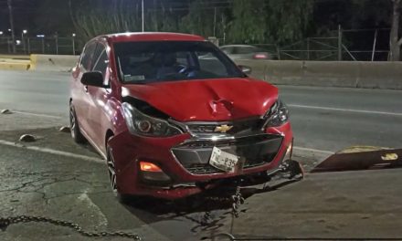 Choca con puente tras dormitar en Saltillo