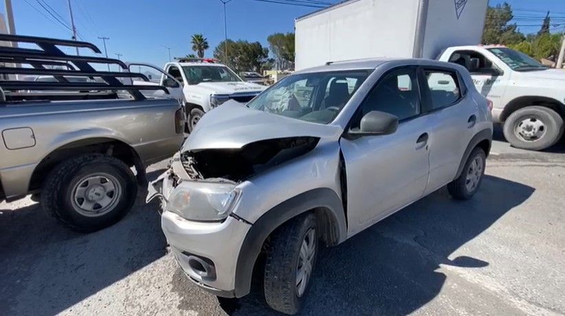 Omite señal de alto y quita derecho de paso para causar accidente en Saltillo