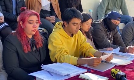 Piden alumnos reducción del 20 por ciento del salario de funcionarios de la UAdeC