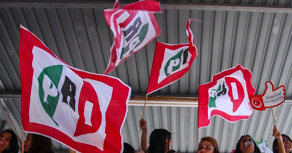 PRI recibe registros de aspirantes a alcaldías en Coahuila