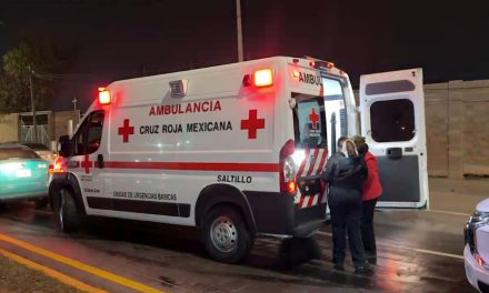 Hombre provoca aparatoso choque sobre bulevar Valdés Sánchez