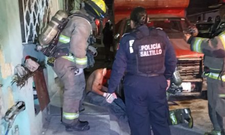 Hombre quiso morir asfixiado en incendio en Saltillo