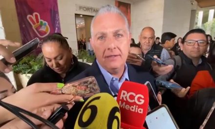 Román Alberto Cepeda reconoce trabajo realizado por el DIF