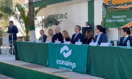 Regresan a clases estudiantes del Conalep