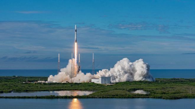 Acusaciones de discriminación y acoso empañan la misión hacia Marte de Spacex