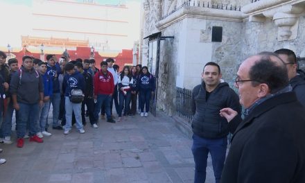 Saltillo: ‘Técnicas de Exposición, es la materia que fortalece el desarrollo social de estudiantes de prepa