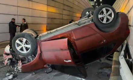 Por ir a las carreras hombre vuelca en Saltillo