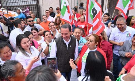 Apoya Acuña reelección de Emilio de Hoyos