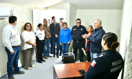 Verifican funcionamiento de caseta de vigilancia del Valle Dorado en Torreón