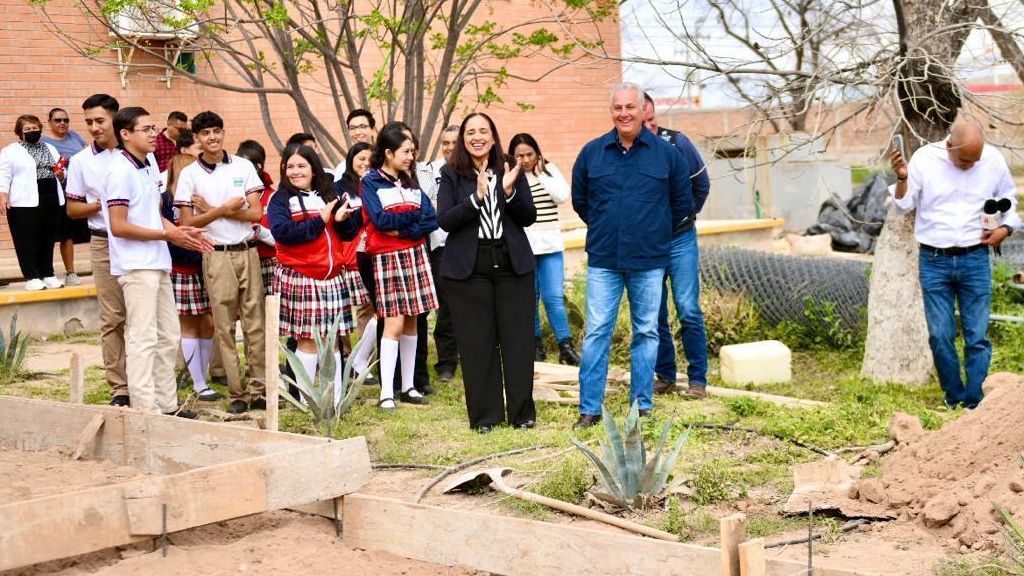 Supervisan barda perimetral del CECyTEC en ejido La Concha