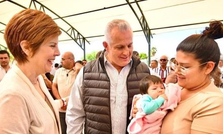 Llevan servicios de salud a la colonia Valle Revolución