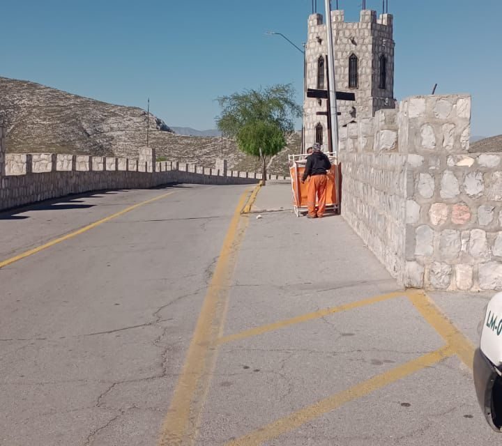 Refuerzan labores de limpieza ante llegada de turistas
