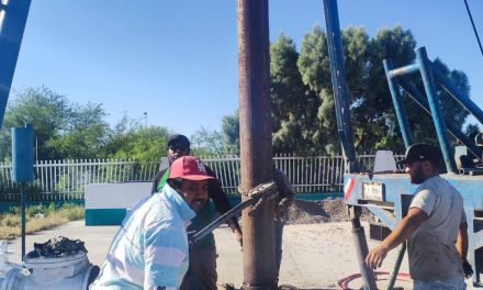 Da Simas Torreón mantenimiento a bomba de agua al oriente de la ciudad