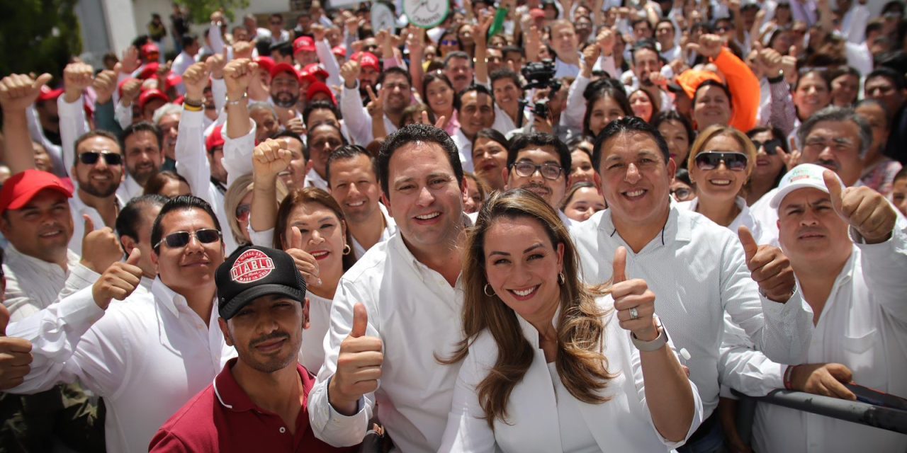 Concreta Javier Díaz su registro por la alcaldía de Saltillo