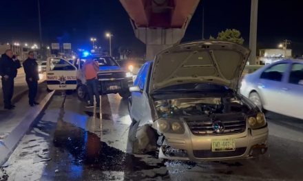 Alcoholizado conductor se accidenta en El Sarape