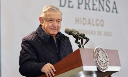 Pide AMLO a la FGR investigar la muerte del normalista de Ayotzinapa