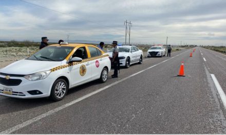 Asegura Guardia Nacional un automóvil robado en la carretera Saltillo-Torreón