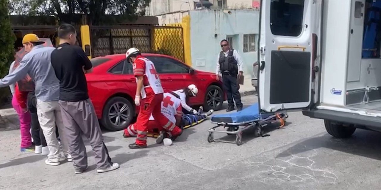 Atropellan a estudiante y resulta severamente lesionada en Saltillo