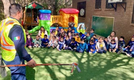 Brindan bomberos capacitación en emergencias a niños y jóvenes de Saltillo