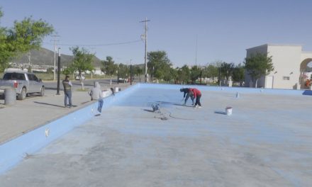 Dan mantenimiento a lago de la Alameda de Ramos Arizpe