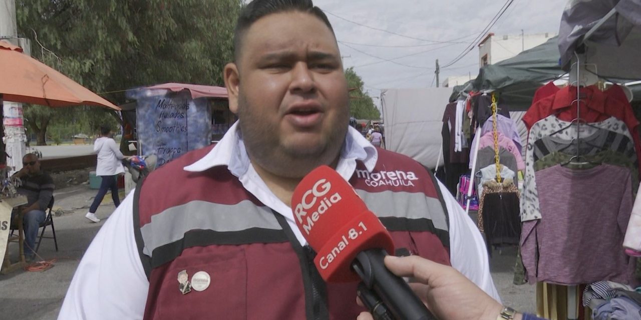 Entrega Antonio Castro sus propuestas en la colonia Teresitas