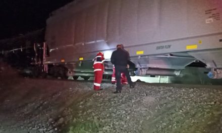 Tren le pasa por encima a un hombre que caminaba por las vías y pierde la vida en Saltillo