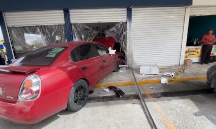 Menor continúa grave tras ser atropellada en Saltillo
