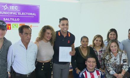 Mitchel Emmanuel Márquez se registra como candidato de Movimiento Ciudadano para la alcaldía de Saltillo