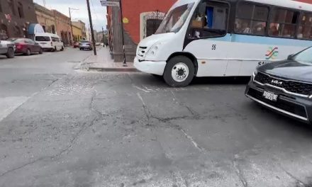Piden comerciantes del centro de Saltillo sea integral reparación de calle General Cepeda