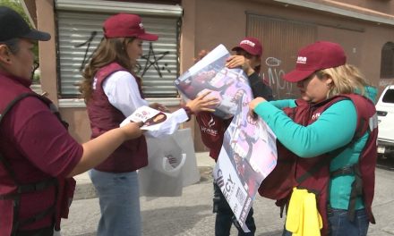 Realiza ‘toca toca’ Cecy Guadiana en Saltillo