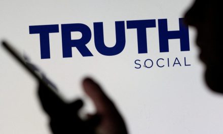 Acciones de Truth Social, la red social de Trump, se disparan en su debut en el Nasdaq