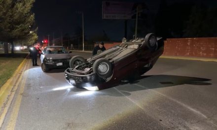 Saltillo: Lo choca y lo manda volcar; ebrio quedó detenido tras los hechos