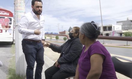 Alberto Hurtado sigue con el módulo móvil de la salud en Saltillo