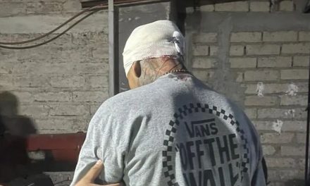 Lesionan a hombre con un martillo en la cabeza