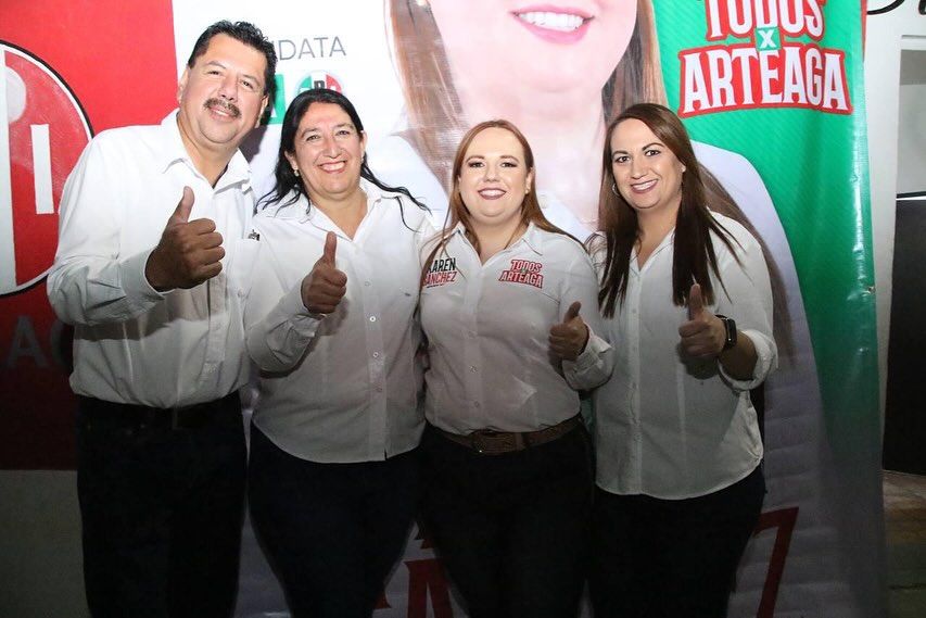 Arteaga: Recorre Karen Sánchez colonias y ejidos