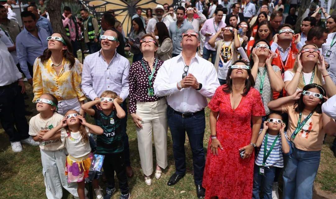 Deleita el Eclipse Total de Sol a todo Coahuila