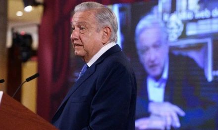Afirma AMLO que hay tiempo para resolver el caso Ayotzinapa