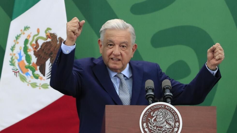 AMLO festeja que el INE no prohibirá sus mañaneras