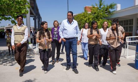 En Ramos siguen apoyando a la educación