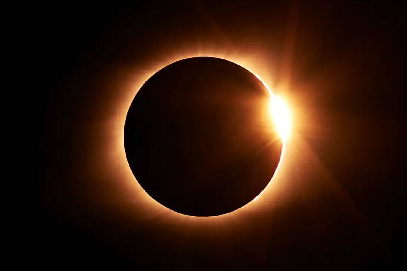 Sigue EN VIVO la trayectoria del eclipse solar por Coahuila