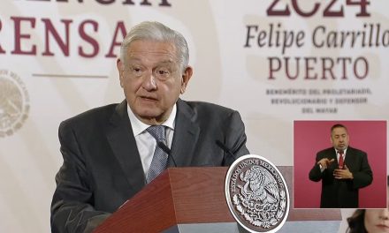 AMLO confirma que Ecuador prohibió viajes a México