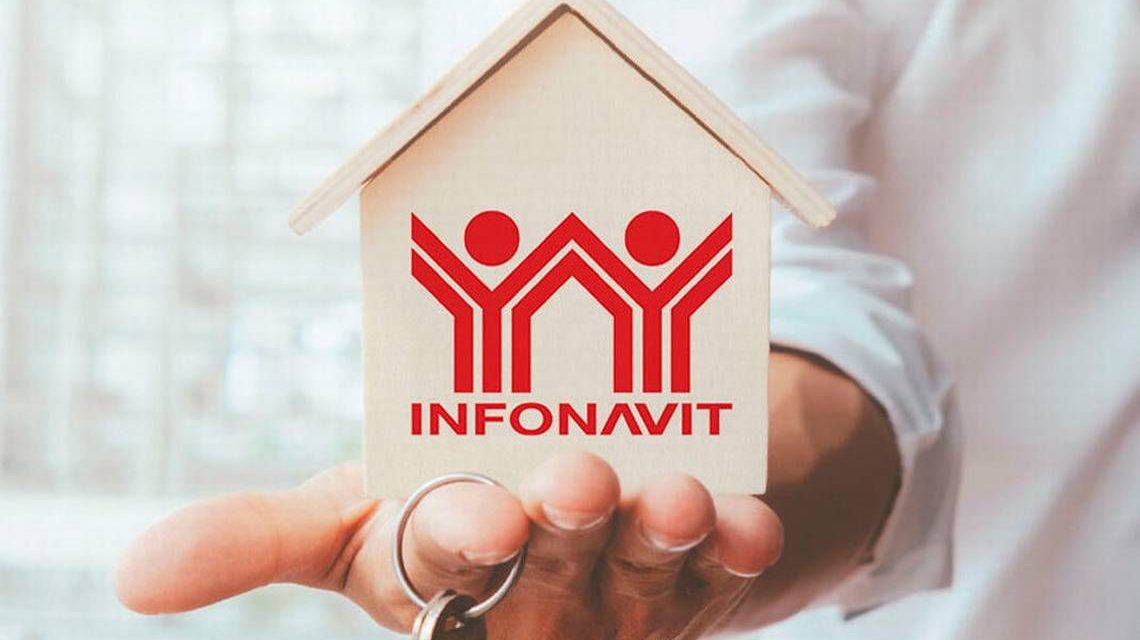 Acerca Infonavit atención y trámites a trabajadores.