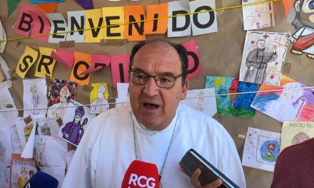 Llama Obispo de Saltillo a vivir como “niños” y recuperar los valores