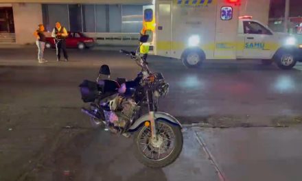 Embisten a hombre al bajar del transporte en Saltillo