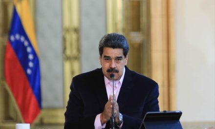 Venezuela cierra la embajada en Ecuador por apoyo a México